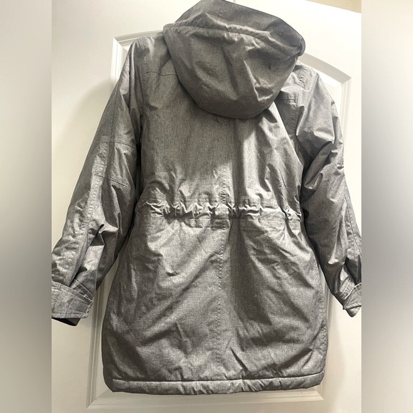 Lands End Grey Women’s Squall Parka size small - Picture 3 of 9